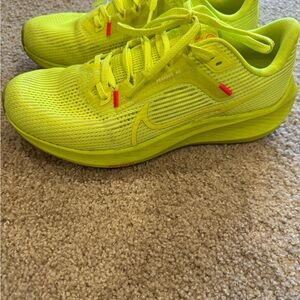 Nike Pegasus 40 Bright Yellow Sneakers
